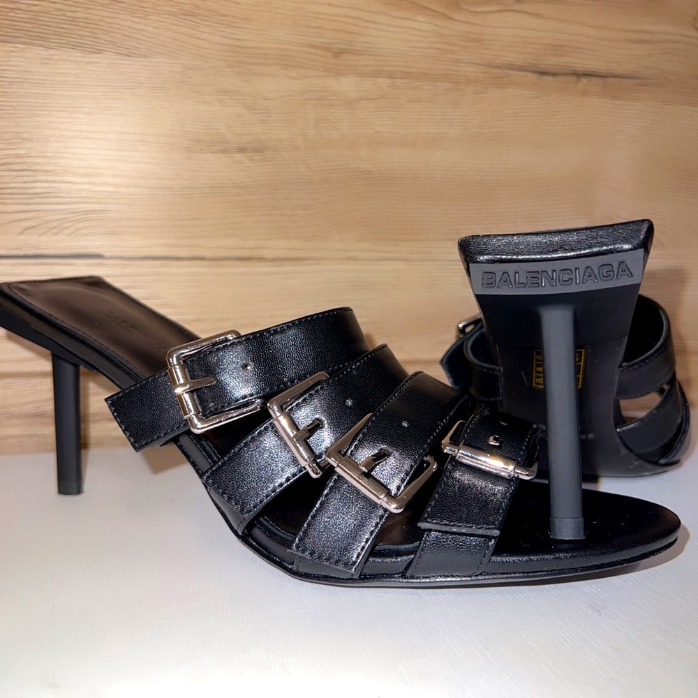 Balenciaga Leather Sandals/Heels